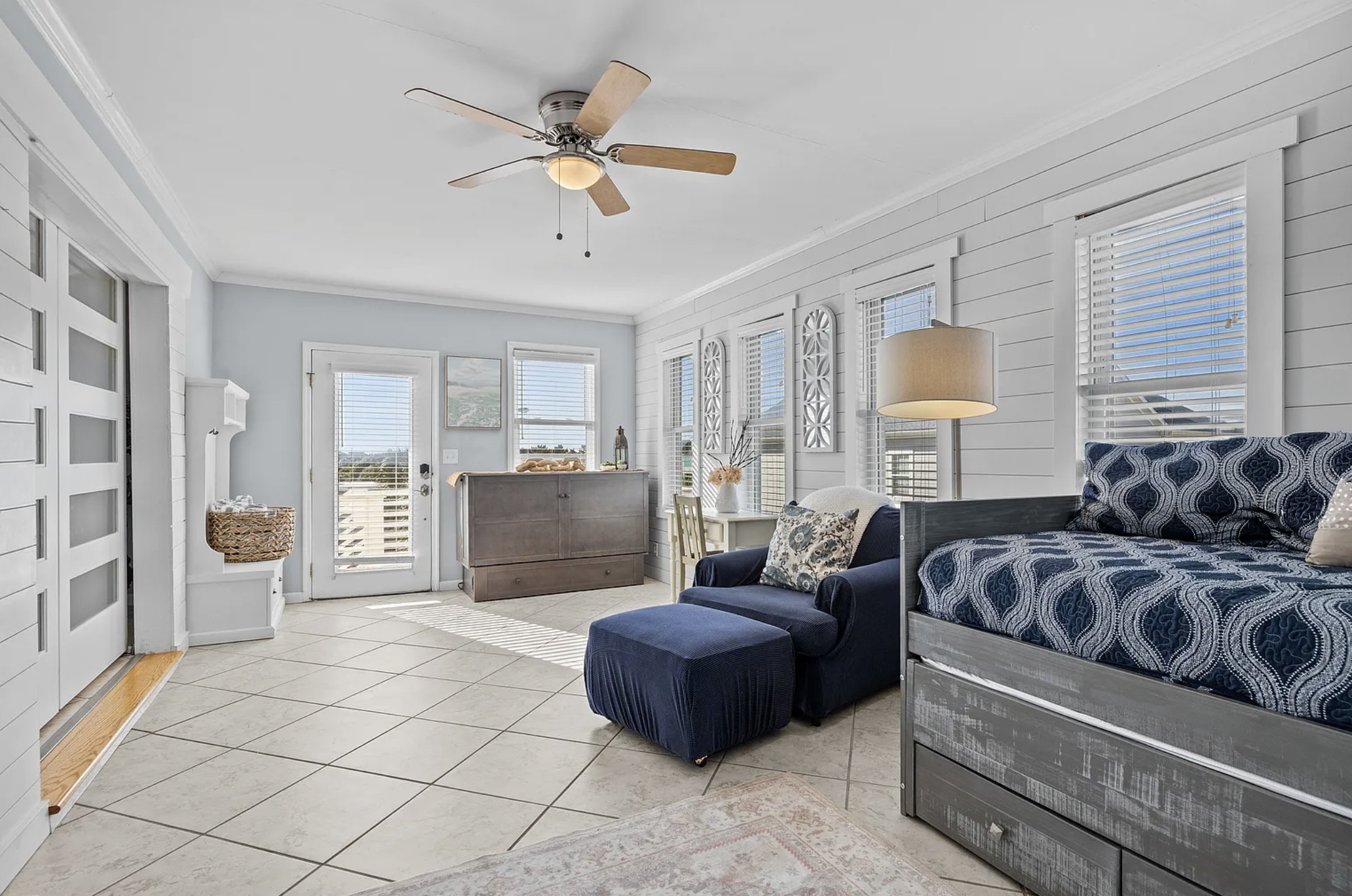 Bonus bedroom with Queen Murphy bed cabinet and twin trundle bed